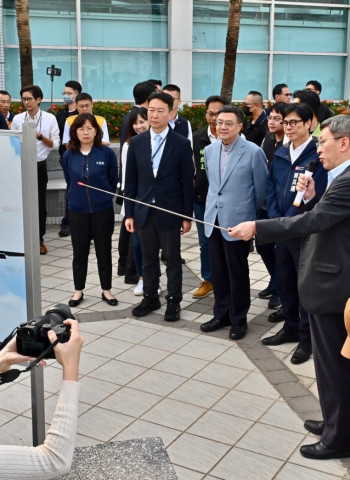 卓揆視察高雄小港機場新航廈建設，2032年首期完工助力南北雙空港計畫