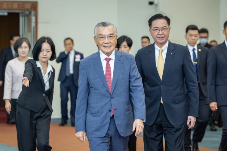 南韓❌拒派官員接機林信義  臺韓外交面臨危機　外交團隊臨危化解　APEC釜山成臺灣靈活外交壓力測試現場
