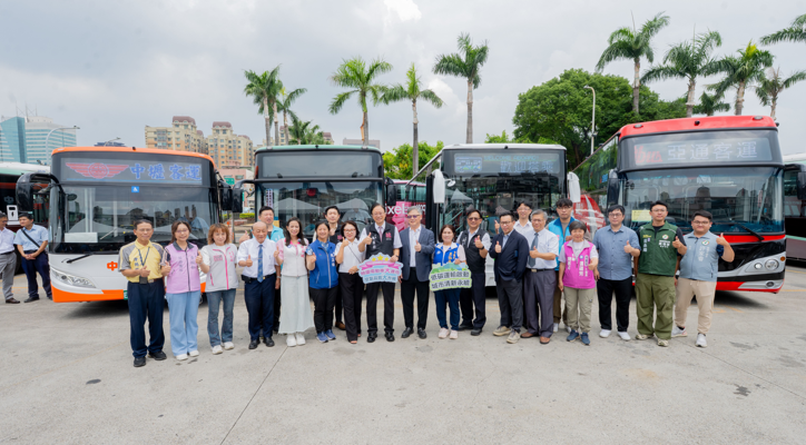 桃園市長張善政力推電動公車　114年比例飆升18% 2030全面電動化