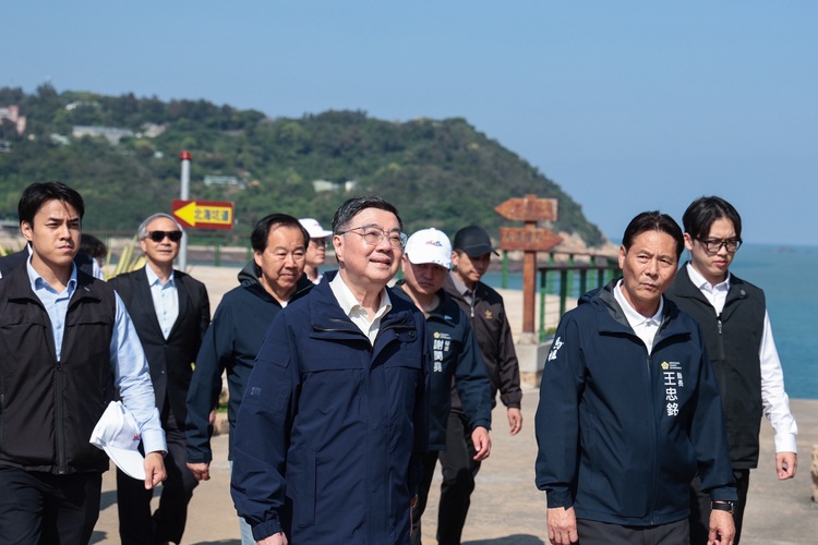 視察南竿北海坑道遊憩系統無障礙設施進度 卓榮泰推動打造無障礙環境與馬祖戰地文化保存