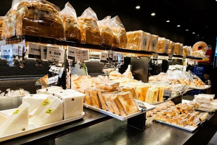 老店「招牌四飽」翻紅關鍵曝光　鹹甜引路臺南味助攻葡吉麵包羅宋麵包帶動網路聲量與業績、美食打卡爆紅