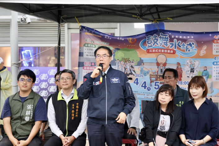全臺首創水域劇場！臺南運河百年「鼓舞水城」登場　黃偉哲市長現身力推