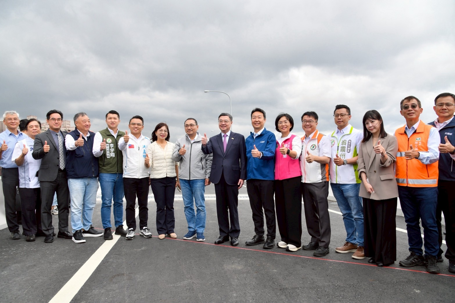 行政院長卓榮泰：新北五股交流道改善工程提前完工，全力推動交通建設打造順暢路網