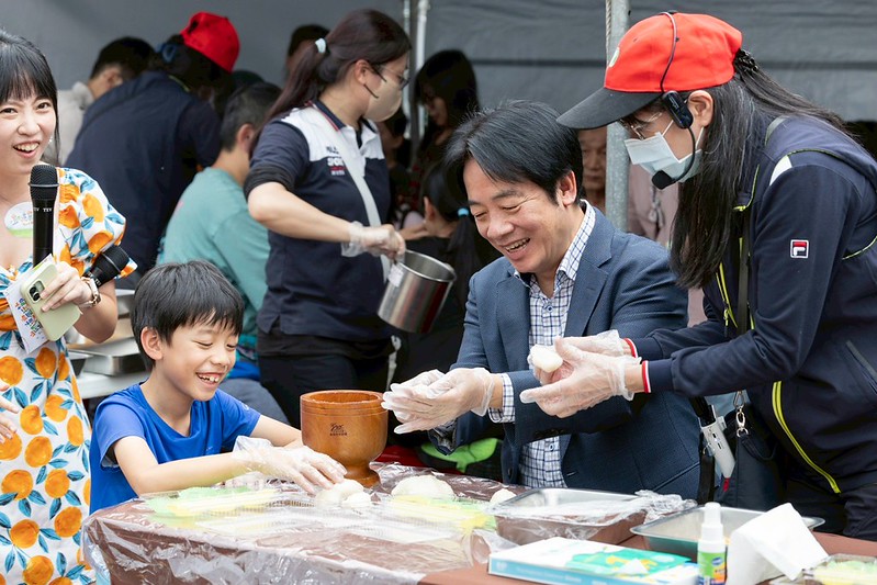 賴清德總統親臨凱道農玩節活動　讚揚農業部深化食農教育成果　鼓勵國人支持在地農產