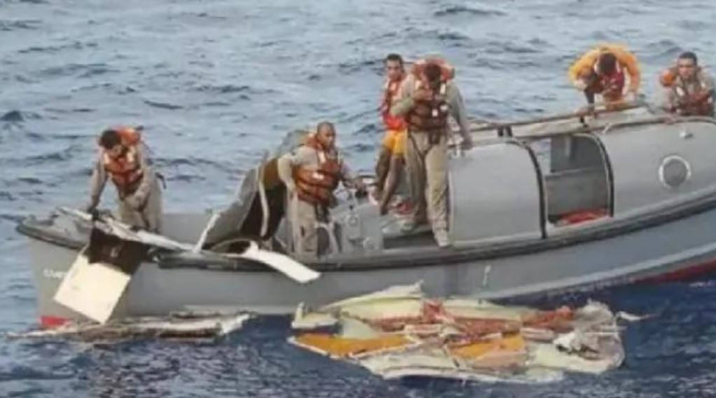 飛行員報復上司釀悲劇！故意關閉引擎墜海，217名乘客無一生還