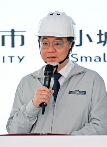 行政院長卓榮泰視察嘉義市西區全民運動館　今年9月9日營運目標曝光培養更多運動愛好者